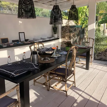 Alojamento de Acomodação e Pequeno-almoço Le Sud