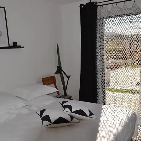 Le Sud לינה וארוחת בוקר קסיס