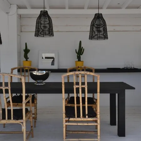 לינה וארוחת בוקר Le Sud